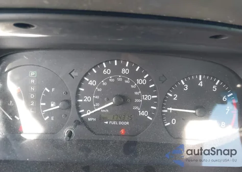 1998 Toyota Camry Ce/Le/Xle z USA, uszkodzony, nr VIN 4T1BG22K7WU266644